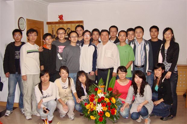 http://news.xidian.edu.cn/__local/3/5E/3F/7822F2DC8985718ABBEA68D78E0_589C5A07_4FA4B.jpg